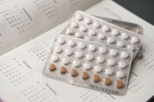 Jak działa tabletka antykoncepcyjna? Poznaj najważniejsze informacje!