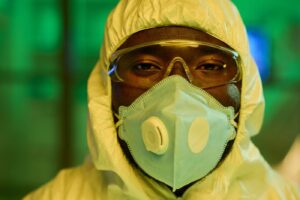 Ebola – skąd się bierze, jakie są jej objawy i leczenie?