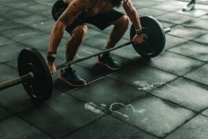 Jak rozpoznać niedobór testosteronu u mężczyzn i jakie mogą być tego skutki?