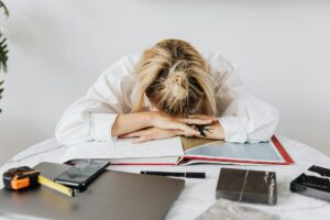 Fibromialgia – definicja, przyczyny i sposoby leczenia schorzenia